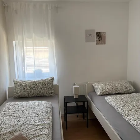 Perfekte 9 Fuer Monteure & Handwerker Apartman *