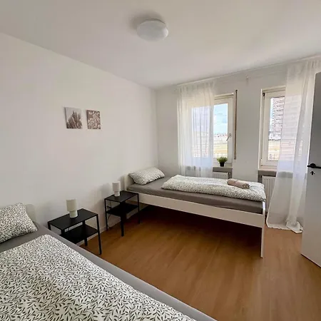 Perfekte 9 Für Monteure&handwerker